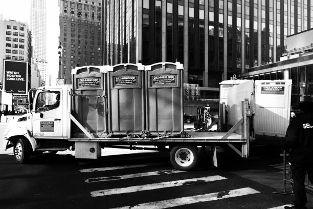 Best Porta potty delivery and setup  in Adair Village, OR